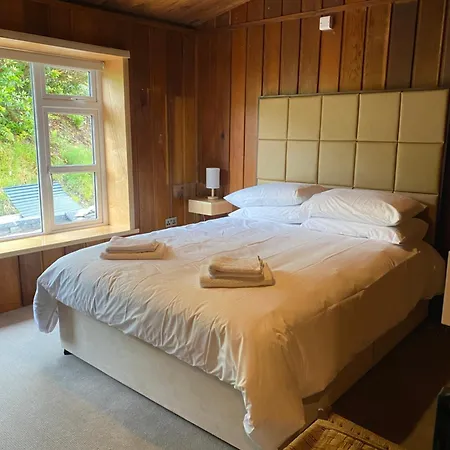 Cedarwood Leenane Leenaun