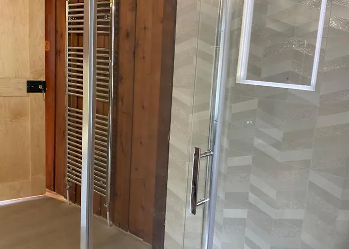 Cedarwood Leenane 아파트 리나운